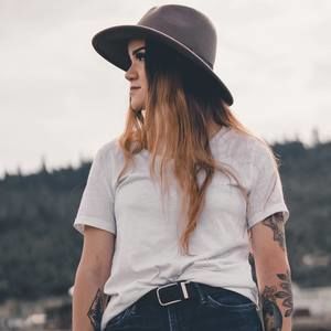 Meet your Posher, Chloe